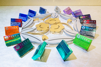 IQOS専用たばこスティック「TEREA」、「KIWAMIエディション」を発売 - 紋章がデザインされた数量限定パッケージ