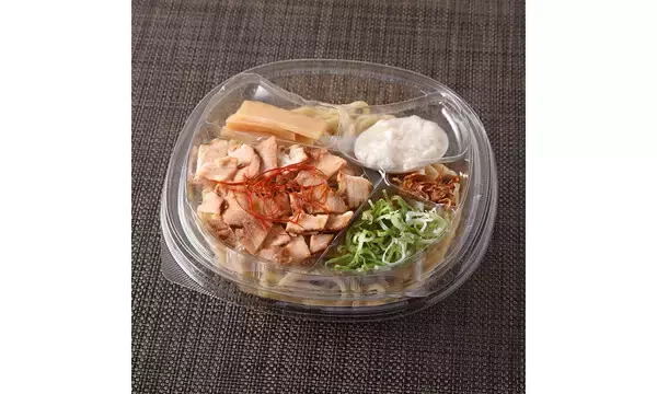 【ファミマ】話題の"架空のラーメン"が冷製に! SUSURU TV.監修「濃厚とんこつ豚無双 冷製濃厚無双ラーメン」発売