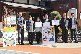 藤沢市は“海じゃないほう”の魅力もスゴい! 「地域デザインファクトリー」が新ポスターを発表、市長へ贈呈