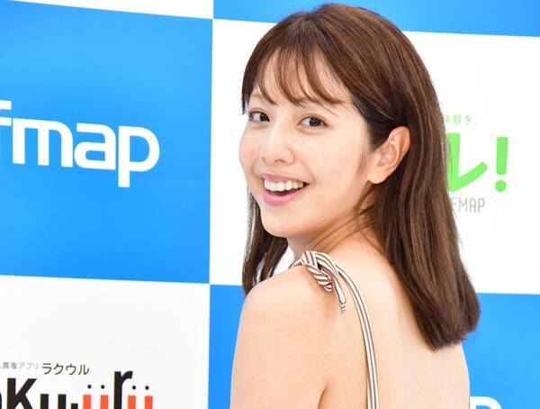 本郷杏奈 約1年4カ月ぶりのdvdは 大人の色気が爆発 年7月4日 エキサイトニュース