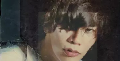 米津玄師の最新ビジュアルに賛否 イキった大学生 髪色気持ち悪い 19年9月8日 エキサイトニュース