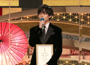 永瀬廉、日本アカデミー賞授賞式で『弱ペダ』スピーチ「厳しい坂をこれからも…」