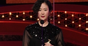 黒木華、映画に「私は救われた」 最優秀助演女優賞は「二宮さんのおかげ」
