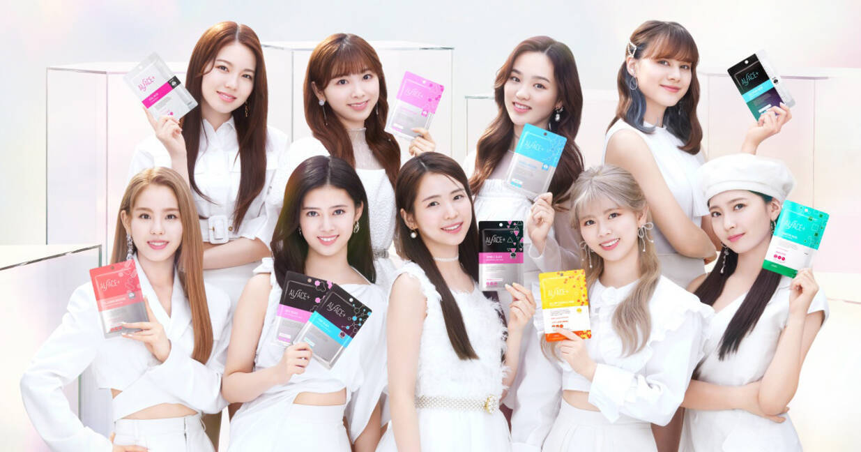 Niziu 新cmで 潤いのある愛され素肌 を表現 清楚で大人っぽい姿も 21年6月1日 エキサイトニュース