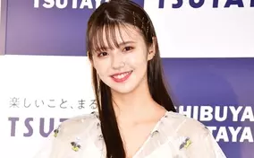 天使降臨 小倉唯 話題の写真集から可愛すぎる水着ショット公開 21年8月3日 エキサイトニュース