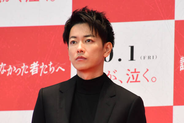 佐藤健 阿部寛 写真撮影の悩み カメラマンからの かっこいい かけ声に困る 21年9月日 エキサイトニュース