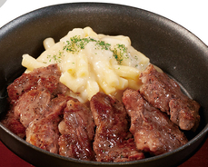 松屋、「牛ヒレ肉のカットステーキ」を東日本限定で発売
