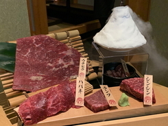 「赤身肉専門 個室焼肉 1700」で、“幻の天空牛”を味わった
