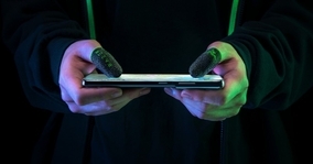 Razer、モバイルゲームで快適な操作を実現する「Gaming Finger Sleeve」