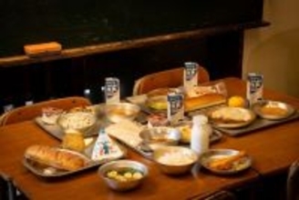 【昭和レトロ】玉川温泉で「昭和給食再現メニュー」を提供 - 給食だより、わたぼく牛乳、揚げパンも……