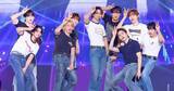 「SEVENTEEN、3年ぶり東京ドームで大型ファンミ開催　歌唱、トーク、ゲームで2日間10万人が熱狂」の画像1