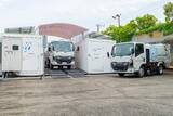 「はたらくクルマも脱炭素化! いすゞと横浜市がバッテリー交換式EVごみ収集車の実証実験を開始」の画像1