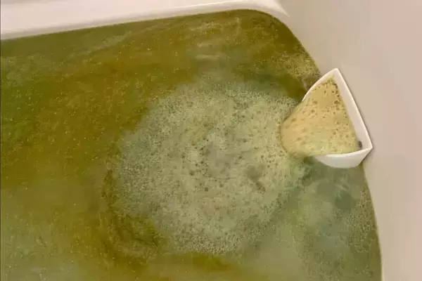 長年たまった“お風呂配管のヘドロ汚れ”を流す、「風呂釜パイプバスターZ」が登場