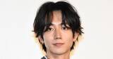 「駒木根葵汰は「嫌な奴」　松本幸四郎＆市川染五郎親子にイジられ汗だくに」の画像1