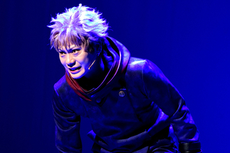 佐藤流司、舞台「呪術廻戦」開幕で「最高のエンタメ」アクション・ダンス・歌・笑い満載