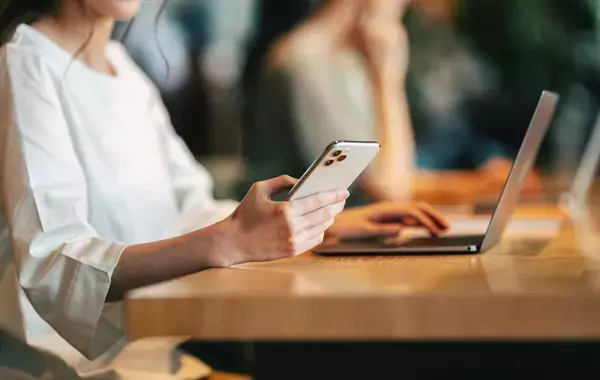 「急拡大する「スポットワーク」で働く前に知っておきたい5つのポイントとは? - 社労士が解説」の画像