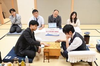 服部慎一郎七段が自戦記で振り返る、新人王戦最後の戦い　詳細は『将棋世界2026年1月号』にて