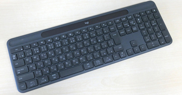 ロジクール、電池切れの心配なく使い続けられるソーラー充電キーボード「K980」