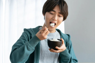 「一人暮らし」節約のカギとなる3つの主食とは?