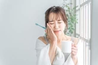 親知らず抜歯ってどれくらい痛かった？65%が「痛み止めを飲んだ」と回答