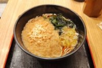 【デカ盛りならぬあえての小盛り】「箱根そばオールライト」食べてわかった絶妙さ