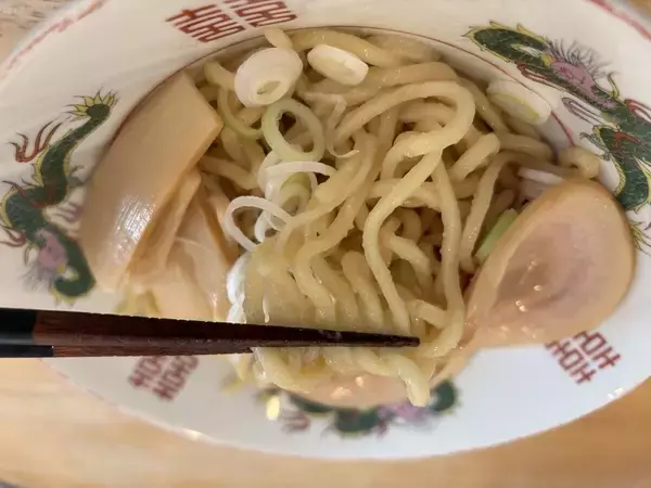 井手隊長の〈気軽に食べて本気の一杯〉街のラーメン進化論 第5回 「天下一品」監修の濃厚鶏白湯チルド麺&カップ麺を実食! 本物を知っているからこそ気づいた"本気"