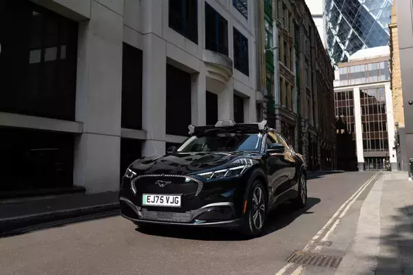 ロンドンのUberに“自動運転車”が登場! 英国初、東京でも年内に日産リーフで導入へ
