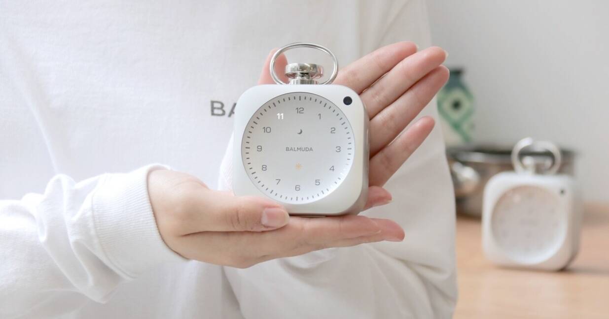 バルミューダ、“時間を感じる”置き時計「The Clock」 - エキサイトニュース