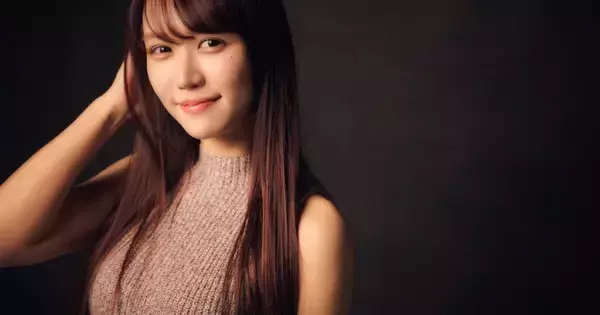 橘和奈、大人なグラビアでは「クールでセクシーなポージング」を意識　撮影前の入念な準備も明かす