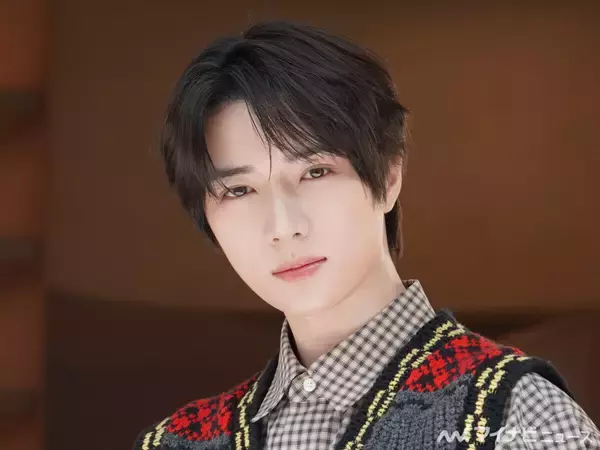 TXT・BEOMGYU(ボムギュ)が表参道に登場でファン騒然! 美しいビジュアルを披露【写真7枚】