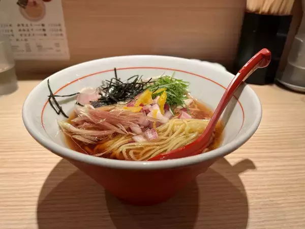 都内ラーメン巡り 第46回 2023年、冷やしラーメンは食べましたか? 目黒「中華そば竹むら」の“あの爽やか感”が忘れられない