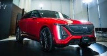 “史上最速のキャデラック”が誕生だ! フル電動SUV「リリック V」発売
