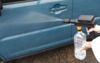 洗車やベランダ掃除に! サンコー、ペットボトルから給水できる「コードレス高圧ちょい洗浄機」発売