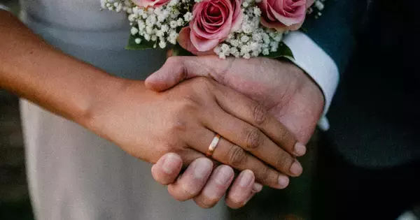 年収1,000万円超の76％が回答、ハイクラス婚活で重視される“最低条件”とは