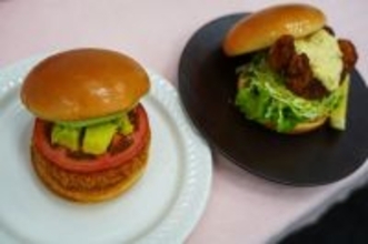 【モスバーガー】海老カツバーガーに期間限定の新作! ぷりぷり海老カツ＆大きな濃厚エビフライ2本入りの匠仕立て