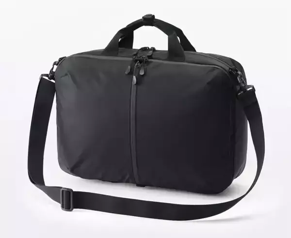 【無印良品】「肩の負担を軽くする」シリーズに3wayビジネスバッグが登場 - 肩への負担を約40%軽減、オン・オフ問わず活躍