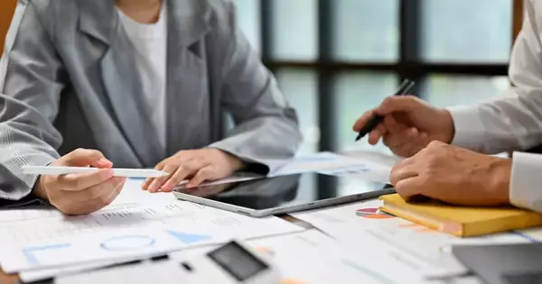 資料は"最初の3行"で決まる――AIが導いた、仕事ができる人の書き方