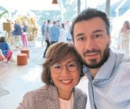 離婚で息子3人と離れ「自分を置いていった母」に――長男の「ありがとう」と、電車で泣いた日