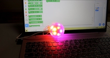 光で「ワクワク」をプログラミング - パナソニックのIoT照明「ILLUMME」が教育現場から広がる理由