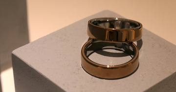 小さくなって電池は長持ち、世界最小スマートリング「Oura Ring 5」実機を見た