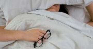 休日の「寝だめ」よりも効果アリ、医師が勧める平日の睡眠不足解消法