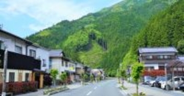 都会を凌いで「小さな町村」が幸せ？「街の幸福度ランキング2025」TOP10を「町村」が独占した理由とは