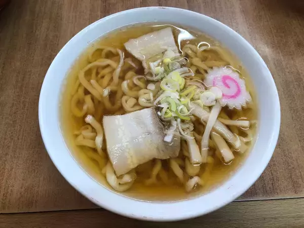 井手隊長の700円以下で旨いラーメンが食べたい!! 第81回 手打ちの極太麺が最高！ 麺で勝負の喜多方ラーメンの名店「食堂 なまえ」！