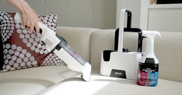 シャークのシミ取りクリーナーを検証 - ソファやラグも水洗い、カーペットの汚れは本当に落ちる？