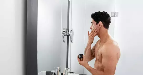 頑張るほど老ける? 男性が無意識にやっているNGスキンケア