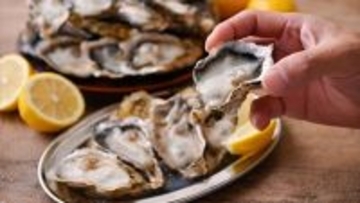 【牡蠣食べ放題】話題の「肉ときどきレモンサワー。」- 220品を時間無制限で!