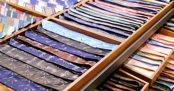 「サイズは合っているのになんかダサい」原因はアイテム選び! スーツ姿を格上げする、知らないと損するポイント