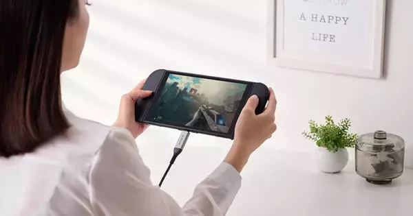 PCやゲーム機のUSB-C／USB-Aポートから有線でネット接続できる変換ケーブル