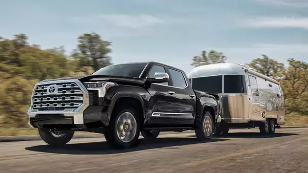 トヨタが米国生産のタンドラ、ハイランダーを発売 - 日米交渉を踏まえた新制度を活用、まずは東京で販売開始