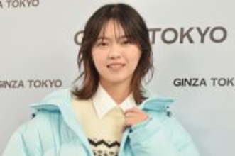 西野七瀬、水色ダウンがキュートな冬コーデで笑顔「雪っぽい感じに」